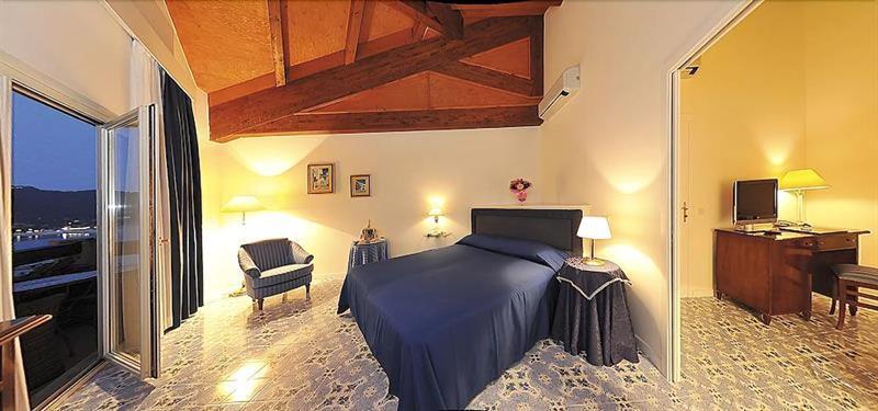 Hotel Del Golfo プロッキオ エクステリア 写真